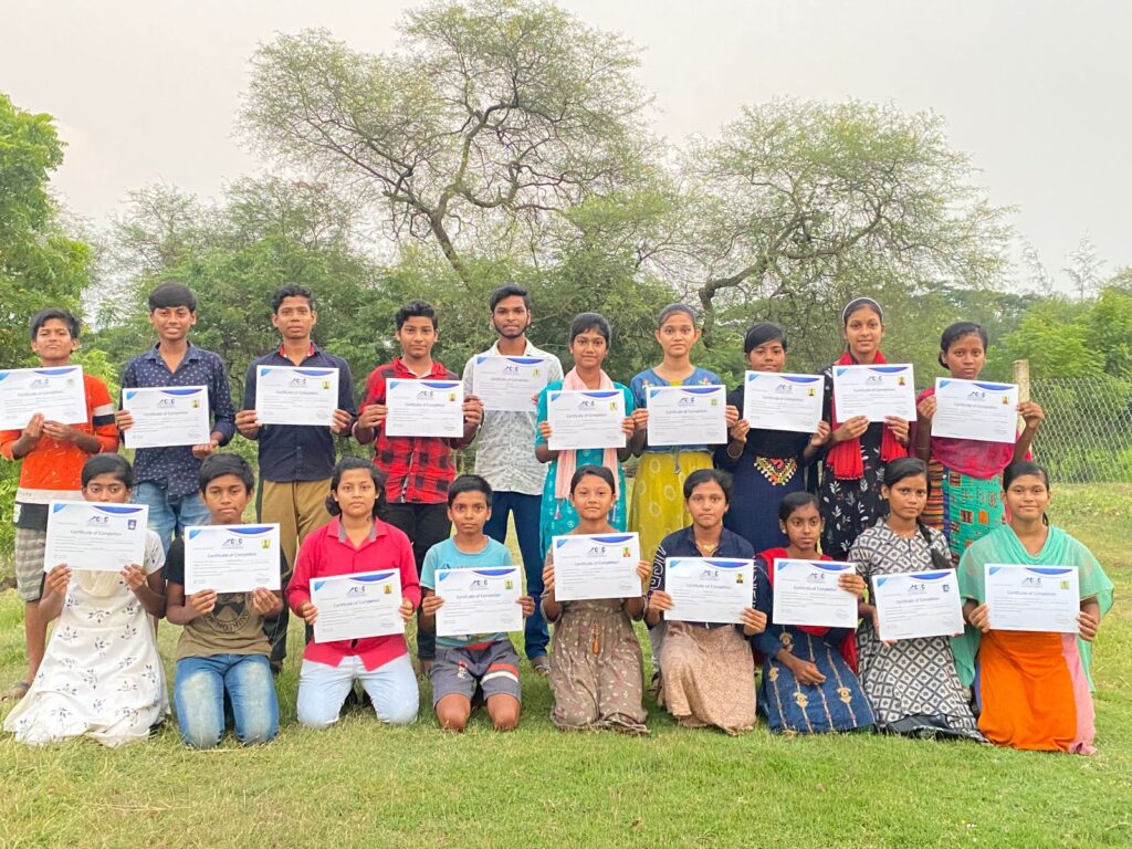 Students graduating at learning pod at Contai - Navadha school West bengal with help of Apnipathshala resources