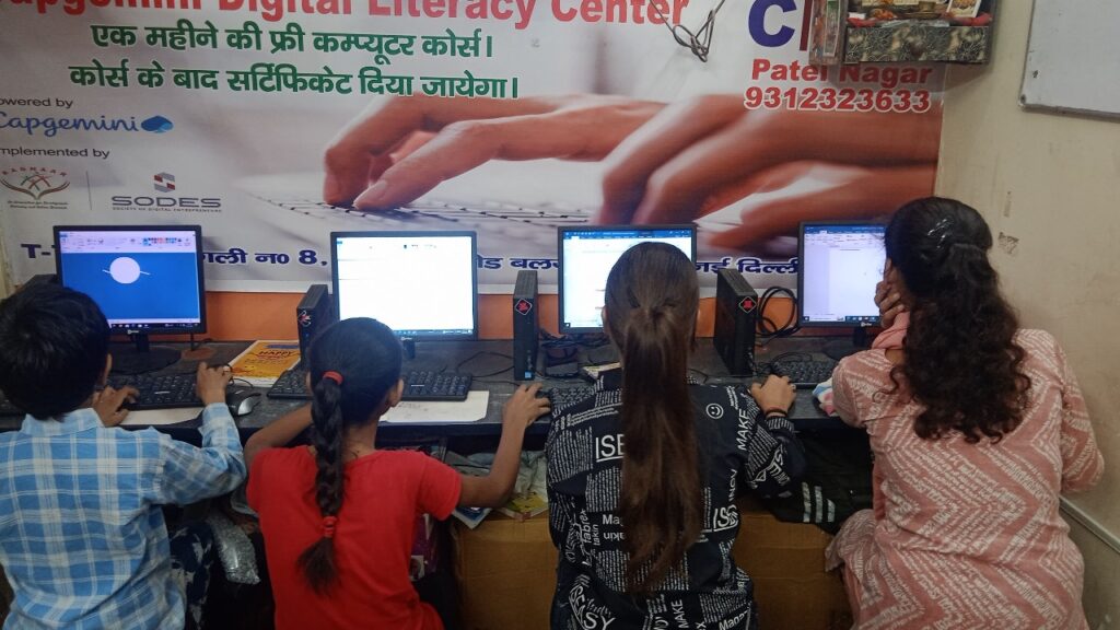 Students learning digital skills at Apnipathshala’s learning pod in CSC, Patel Nagar.